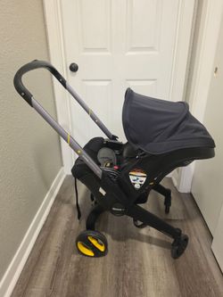 Doona stroller with base