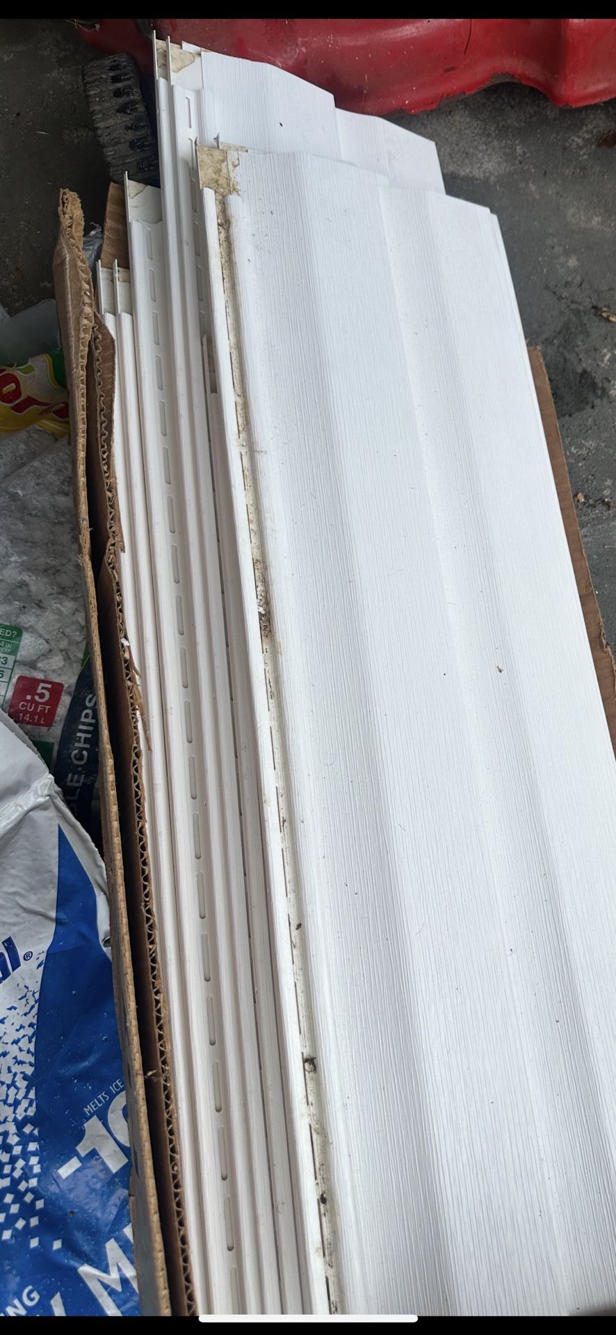 12’x1’ Vinyl White Siding