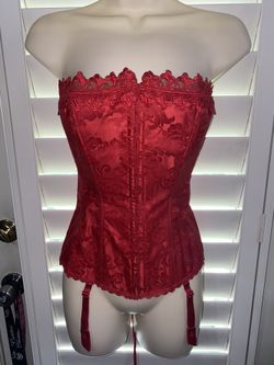 FREDERICKS OF HOLLYWOOD LACE UP BACK CORSET