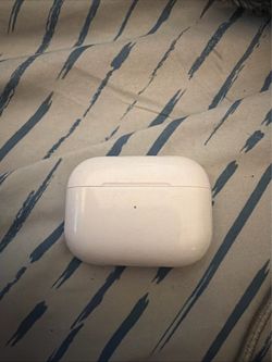Apple AirPods Pro Charging Case