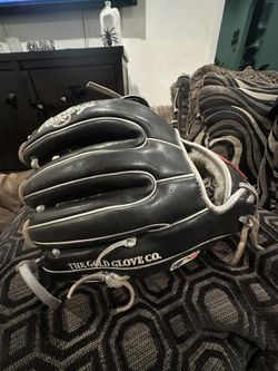 Rawlings Baseball Glove