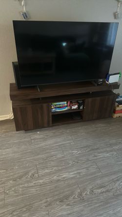 Entertainment center