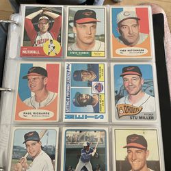 Selling Old Baseball cards 
