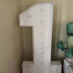 4ft #1 lights up! Super cute grat addition to baby’s party.