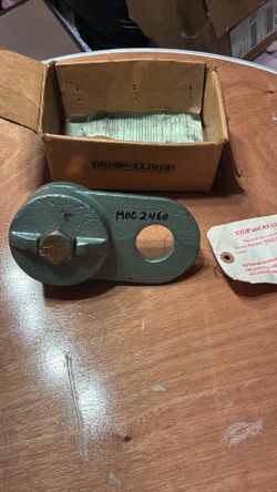 Mo clamp 2460 radiator core support puller
