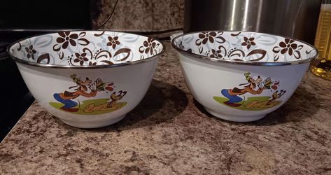 Disney Vintage Set of 2 Goofy Enamel Bowls