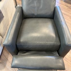 Living Spaces "daniel" Pushback Chair