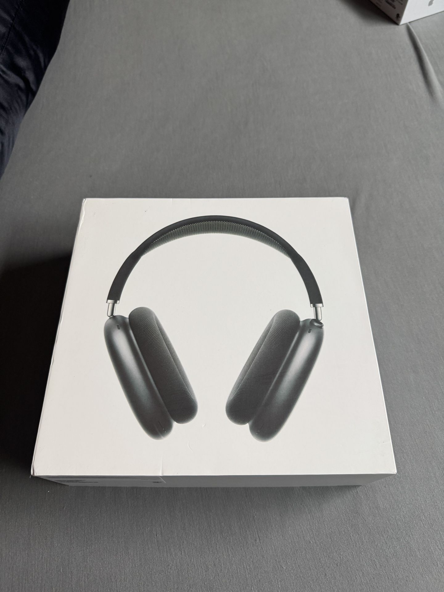 Airpods Max Midnight Color