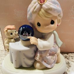 New Precious Moments Porcelain Figurine 