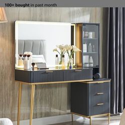 Fluted Makeup Vanity W/ Lighted Mirror