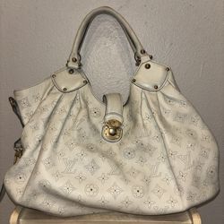 Authentic Louis Vuitton Vintage 2009 Mahina L Gris