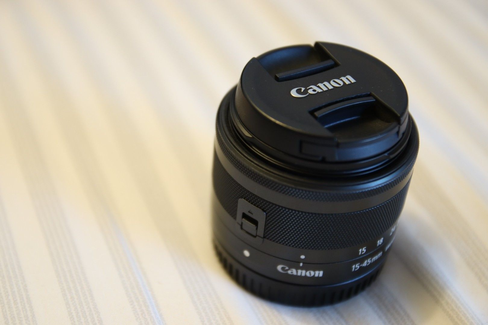 Canon EF-M 15-45mm f/3.5-6.3