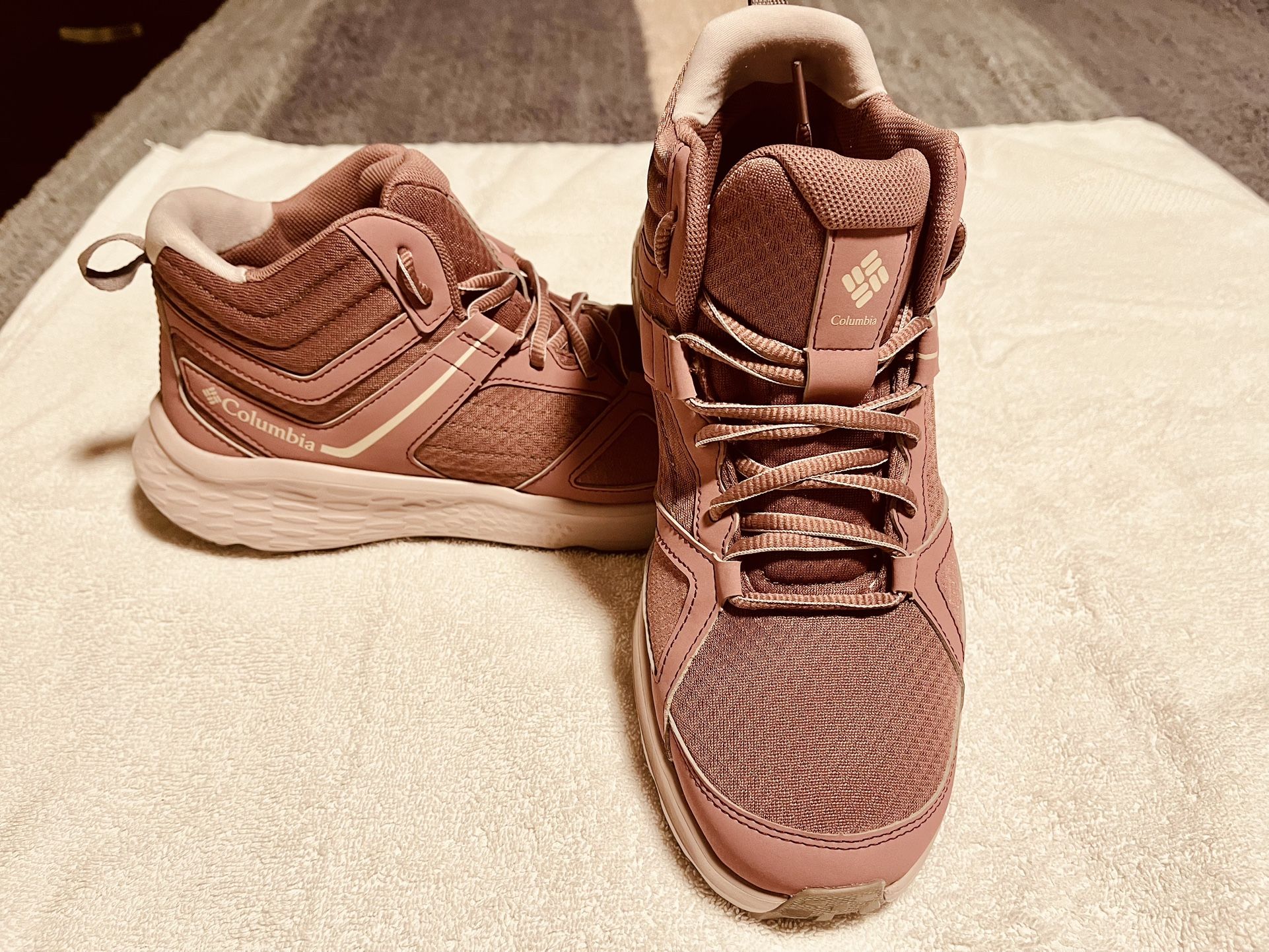 New Columbia, Hiking Shoes