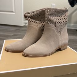 Michael kora Boots