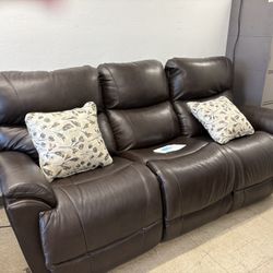 BRAND NEW LAZY BOY POWER  RECLINING SOFA 
