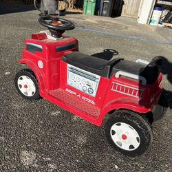 Radio Flyer Electric-Powered Fire Truck For Toddlers 