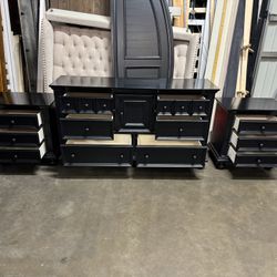 Dresser Set $299 Read Description 