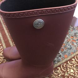 UGG boots size 9
