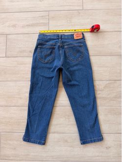 Levi's Blue Denim Classic Capri Crop Jeans Womens 12 30x23 West Las Vegas See My Listings Summerlin