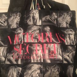 New Victoria Secrets Large Tote Bag Only $15 Firm