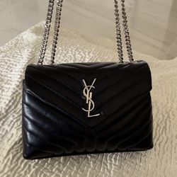 Valentino Bag for Sale in Sunny Isles Beach, FL - OfferUp