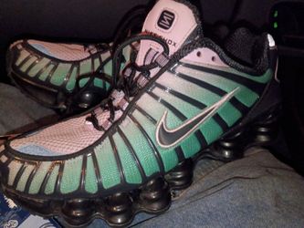 Brand new Nike s    airshock1. Tl's