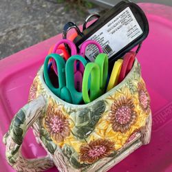 $1 Fancy Cut Scissors 