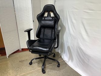 Ergonomic Gaming Chair with Adjustable Lumbar Pillow