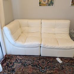 Gorgeous white Italian sectional 4 Pieces Includes Ottoman