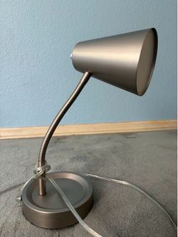 Desk lamp