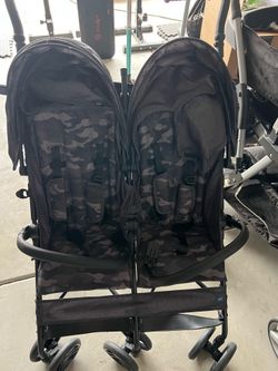 Baby GAP  Classic Double Stroller