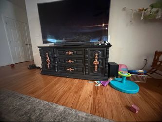 Tv stand