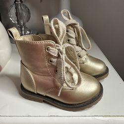 CAT & JACK BABYGIRL BOOTS 