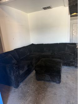 NEW!! 🛋️ L Shape Black Corduroy Sofa Sectional W/Ottoman Included