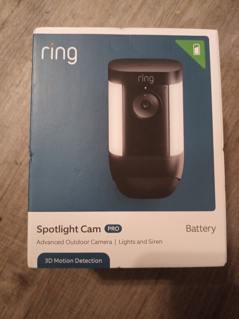 Ring Spotlight Cam Pro + Extra Battery Pack