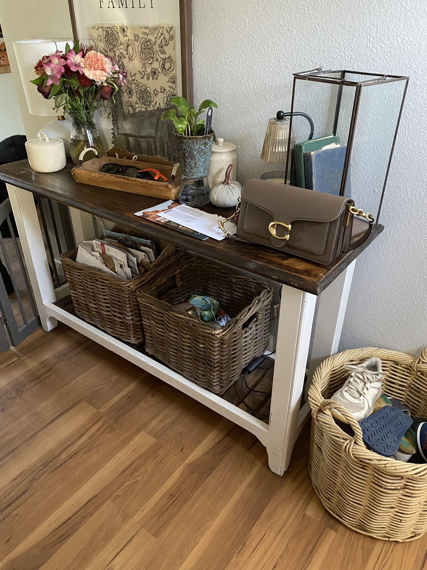 Entry Table / Hall Table