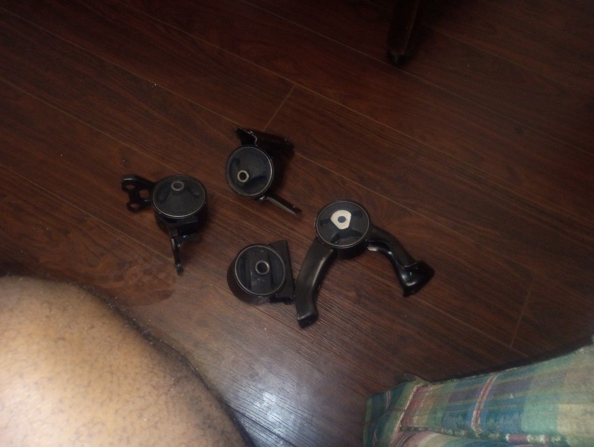 2007-2012 Dodge Caliber Engine Mount Kit