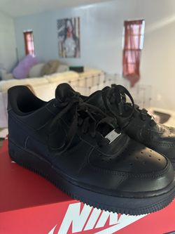 Black Nike AirForce1s (Size 8)