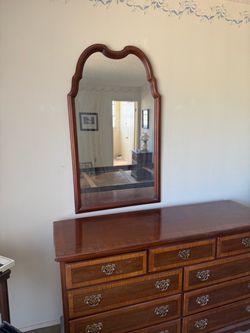 Mahogany wood Queen bedroom set