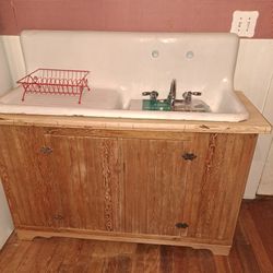 Porcelain Farmhouse Kitchen Sink For Sale