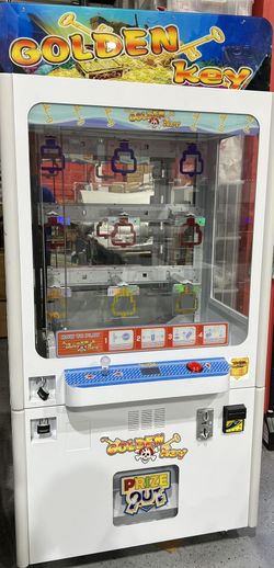 Golden Key Arcade Prize Vending Machine