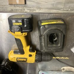 Dewalt 14.4v Drill With Battery And Charger 