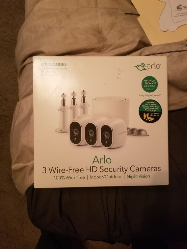 Arlo 3 camera wireless security system