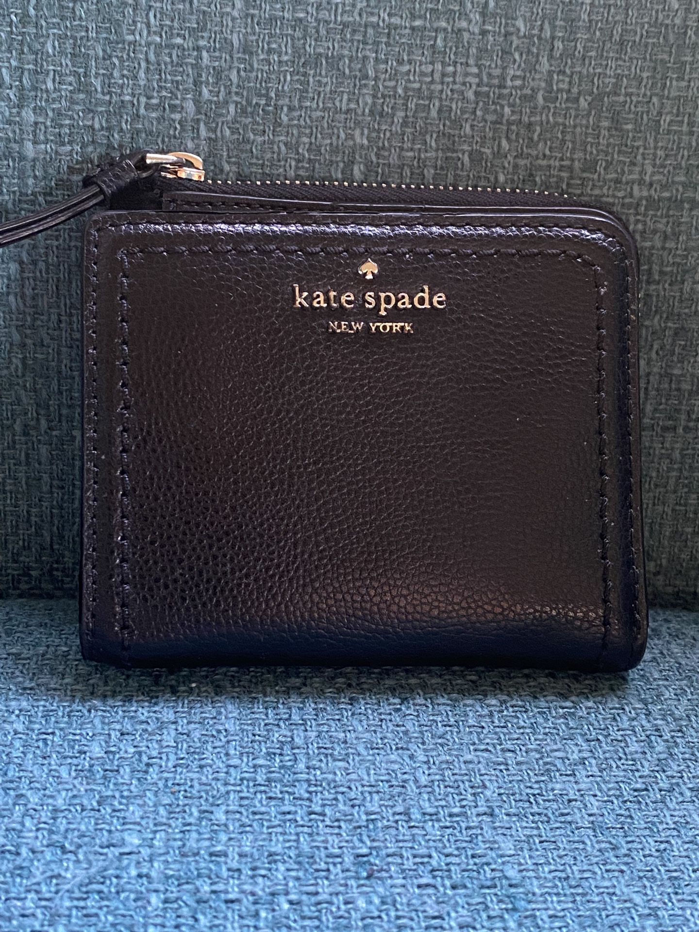  Kate Spade Small L-Zip Wallet
