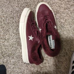 Woman's Converse Sneakers Size 9 Make Offer