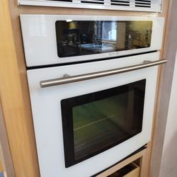 Microwave And Oven 