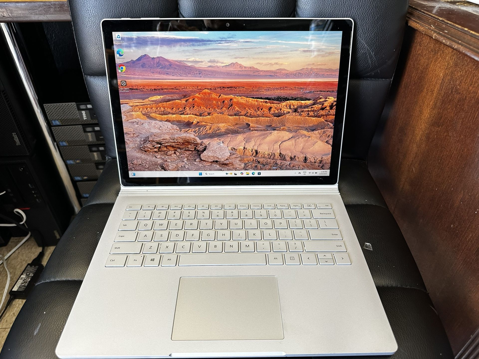 Microsoft surface Book 2, core i5-7th gen 