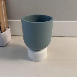 Planter / Plant Pot