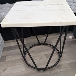 Ends tables