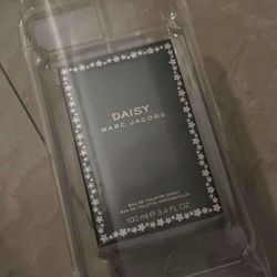 Marc Jacobs Daisy Perfume 